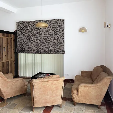 La porte bleue Trouville-sur-Mer Extérieur photo