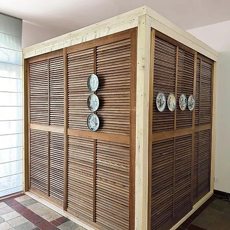La porte bleue Trouville-sur-Mer Extérieur photo